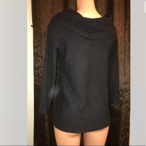 Lou & Grey Black Cowl Neck 3/4 Sleeve Soft Sweater women’s sz xs - Picture 4 of 6